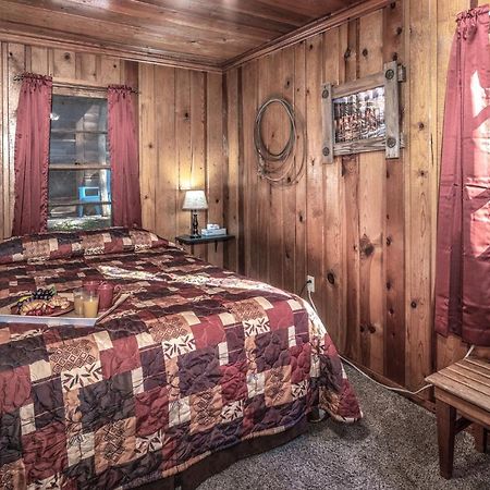 Apache Village 5, Queen Bed, Midtown, Sleeps 2 Ruidoso Buitenkant foto