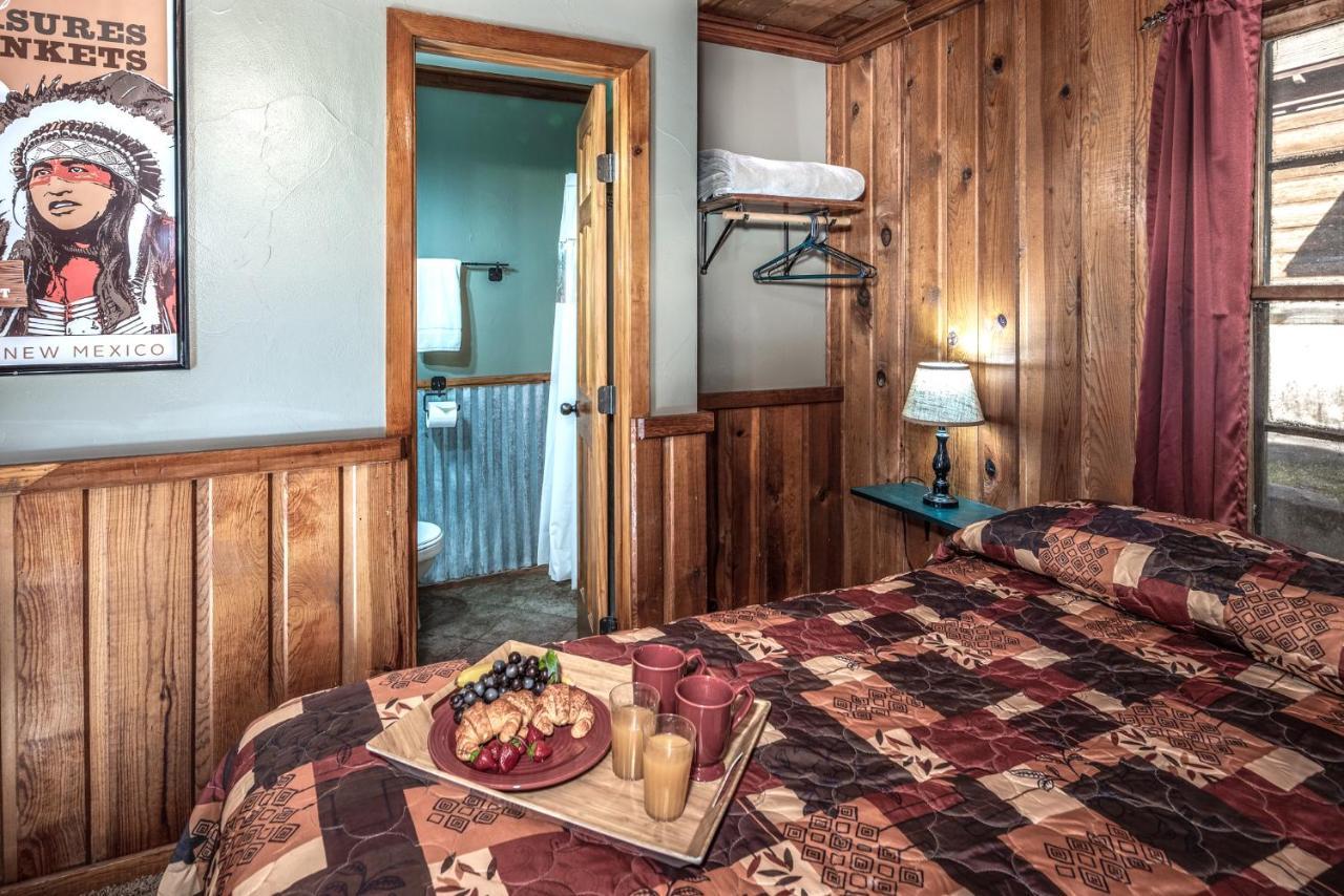 Apache Village 5, Queen Bed, Midtown, Sleeps 2 Ruidoso Buitenkant foto
