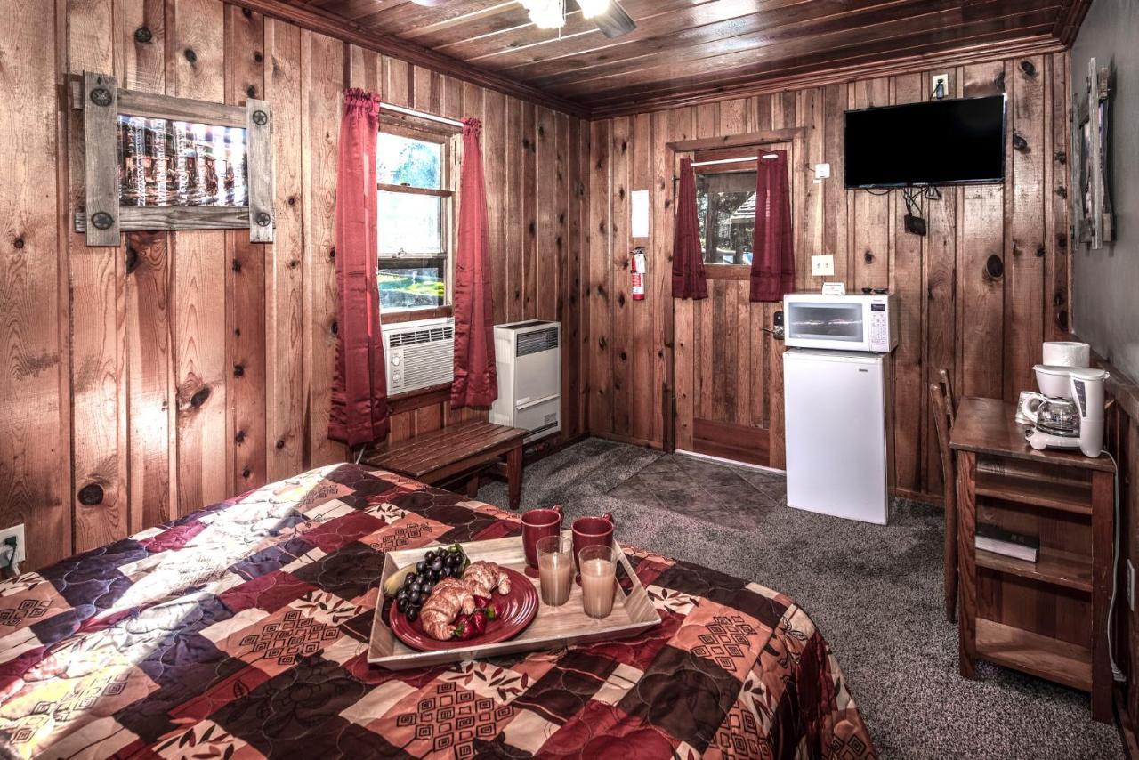 Apache Village 5, Queen Bed, Midtown, Sleeps 2 Ruidoso Buitenkant foto