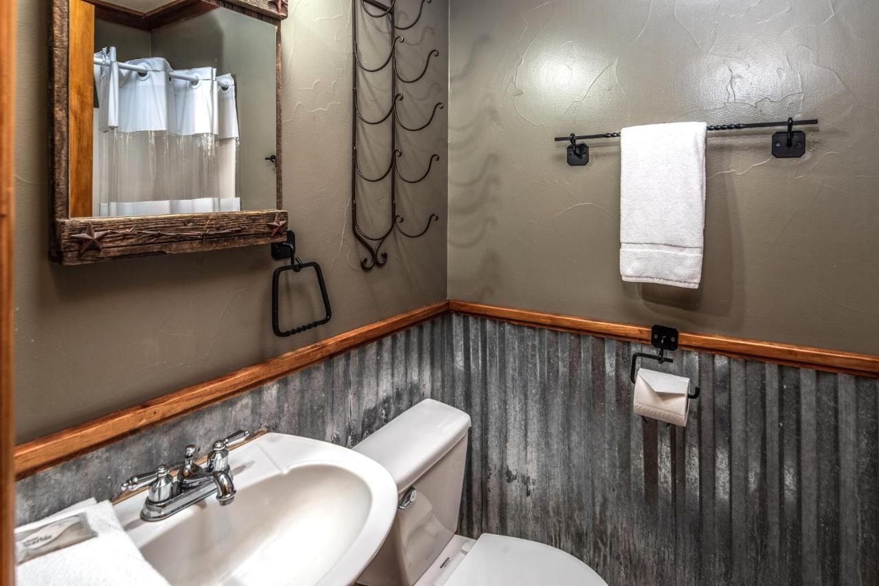Apache Village 5, Queen Bed, Midtown, Sleeps 2 Ruidoso Buitenkant foto