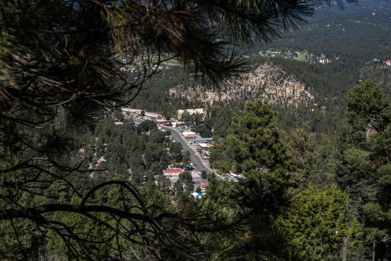 Apache Village 5, Queen Bed, Midtown, Sleeps 2 Ruidoso Buitenkant foto